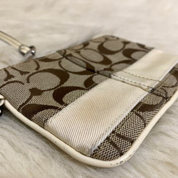 COACH Small Vintage Khaki/White SIS Signature Stripe Wristlet F45608 - Picture 5 of 11